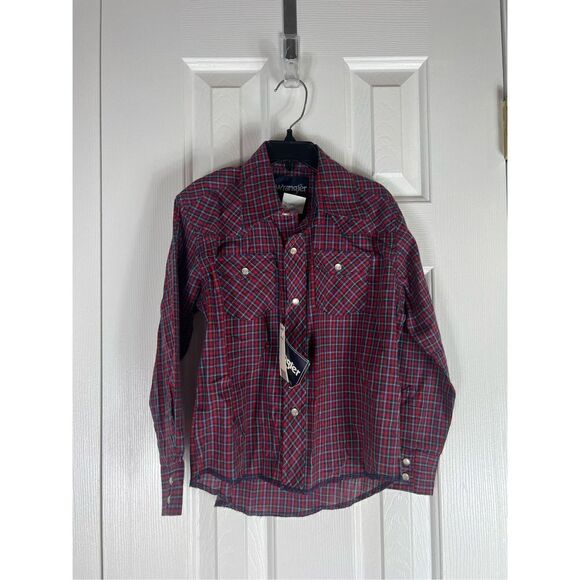 NWT Wrangler Boys Pearl Button Down Shirt Size S 5/6 - Picture 1 of 3